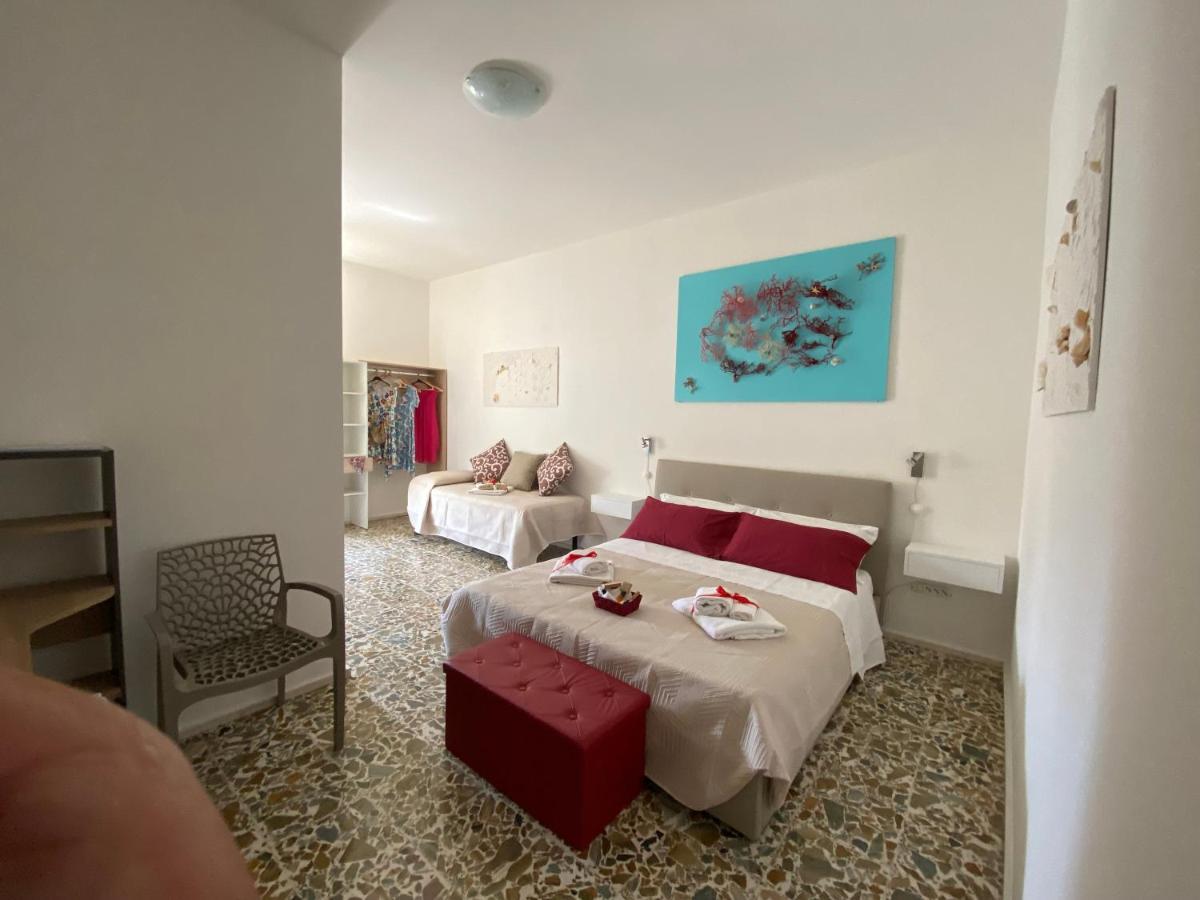 Rossocorallo Rooms อาลเกโร ภายนอก รูปภาพ