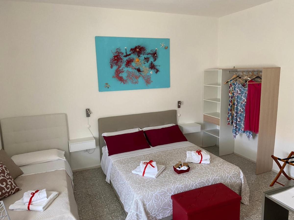 Rossocorallo Rooms อาลเกโร ภายนอก รูปภาพ