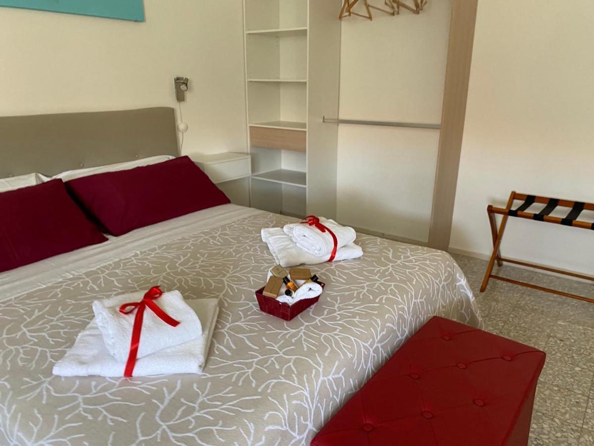 Rossocorallo Rooms อาลเกโร ภายนอก รูปภาพ