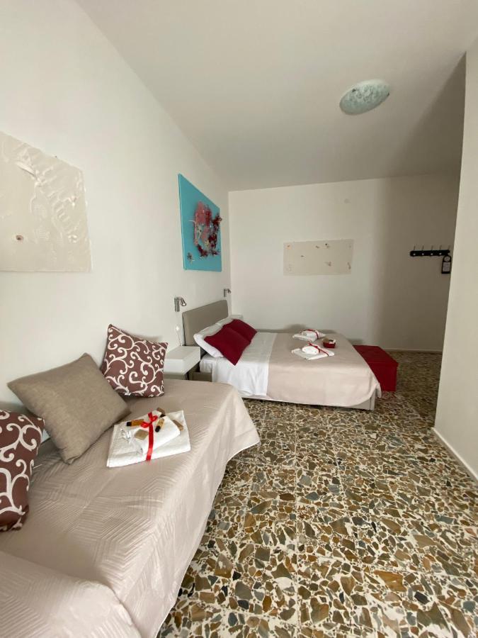 Rossocorallo Rooms อาลเกโร ภายนอก รูปภาพ