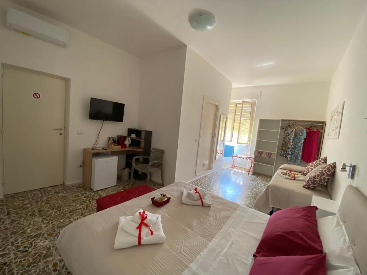 Rossocorallo Rooms อาลเกโร ภายนอก รูปภาพ